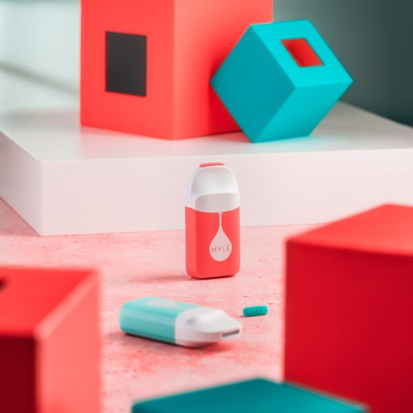 RED APPLE - Image 2